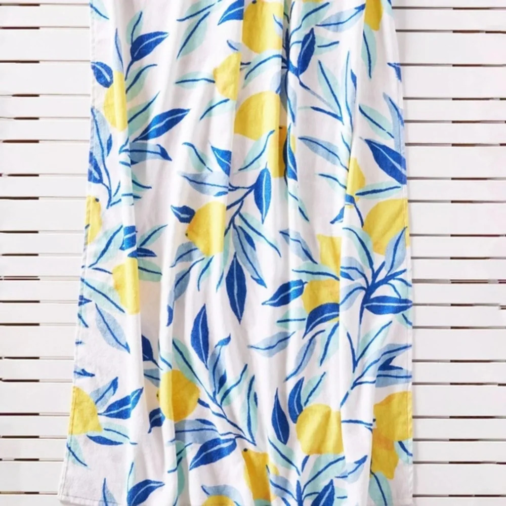 NWT Printfresh Lemon Zest Beach Towel